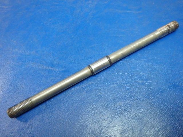 531212 Continental O-300-D - Bolt-Crankcase Tie